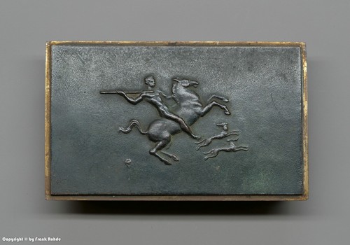 Dose aus bronze mit - aus,